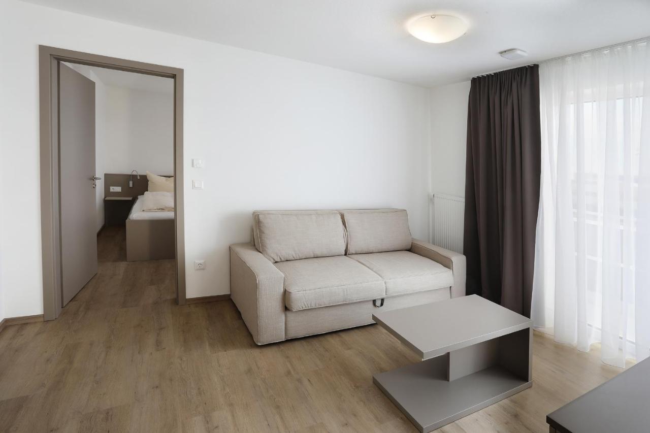 Apartment Hotel 37 Алтдорф Екстериор снимка